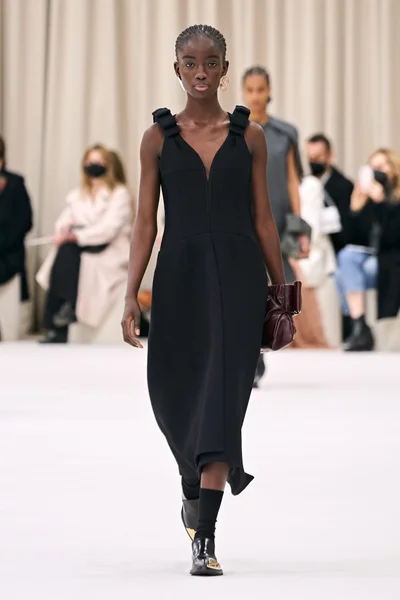 Look 7